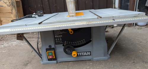 Titan ttb674tas 1500w 240v - ttb674tas,