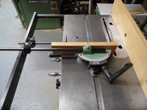 Table saw mitre gauge