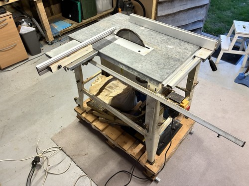 Jet table saw with - table, clarke