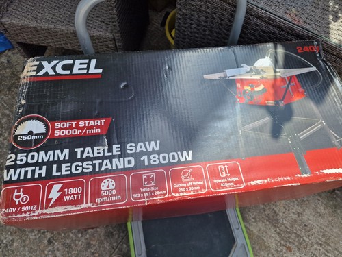Bnwt excel 250mm table saw - excel,